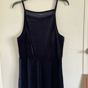 Short black velvet dress